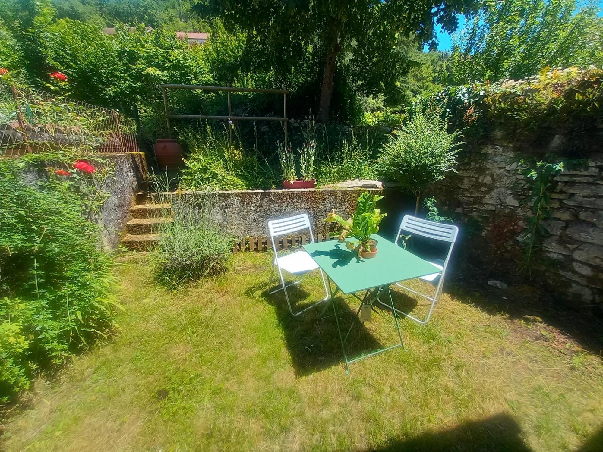 Maison Medievale Avec Jardin Dans Charmant Village Vers  Exterior foto