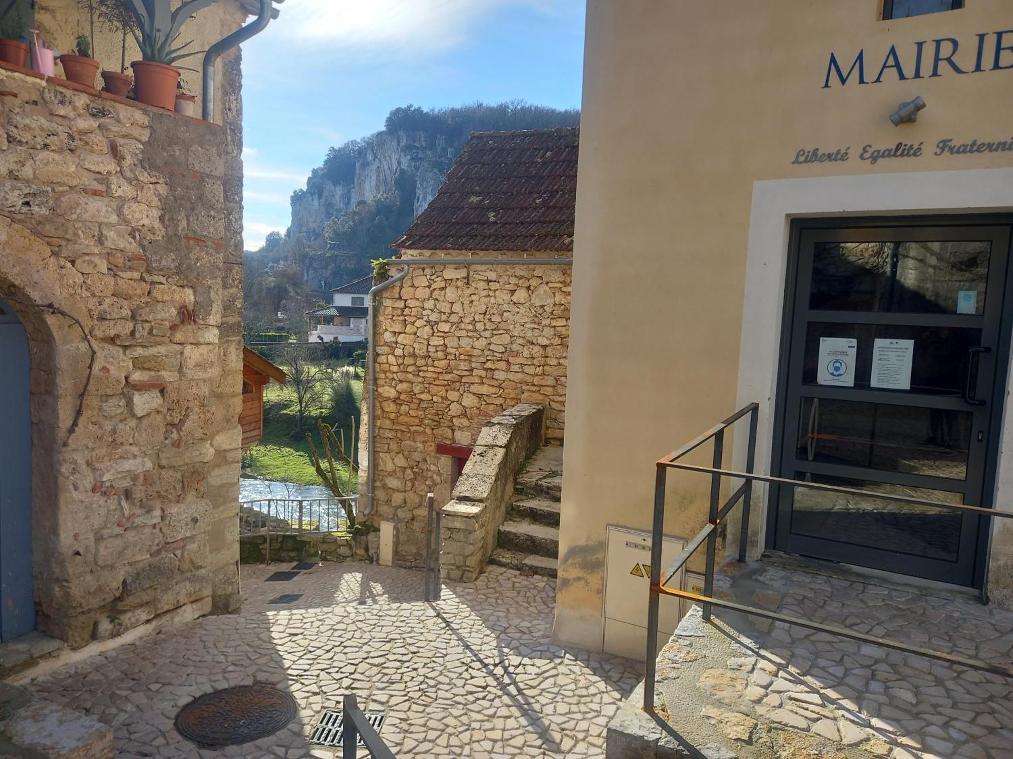 Maison Medievale Avec Jardin Dans Charmant Village Vers  Exterior foto